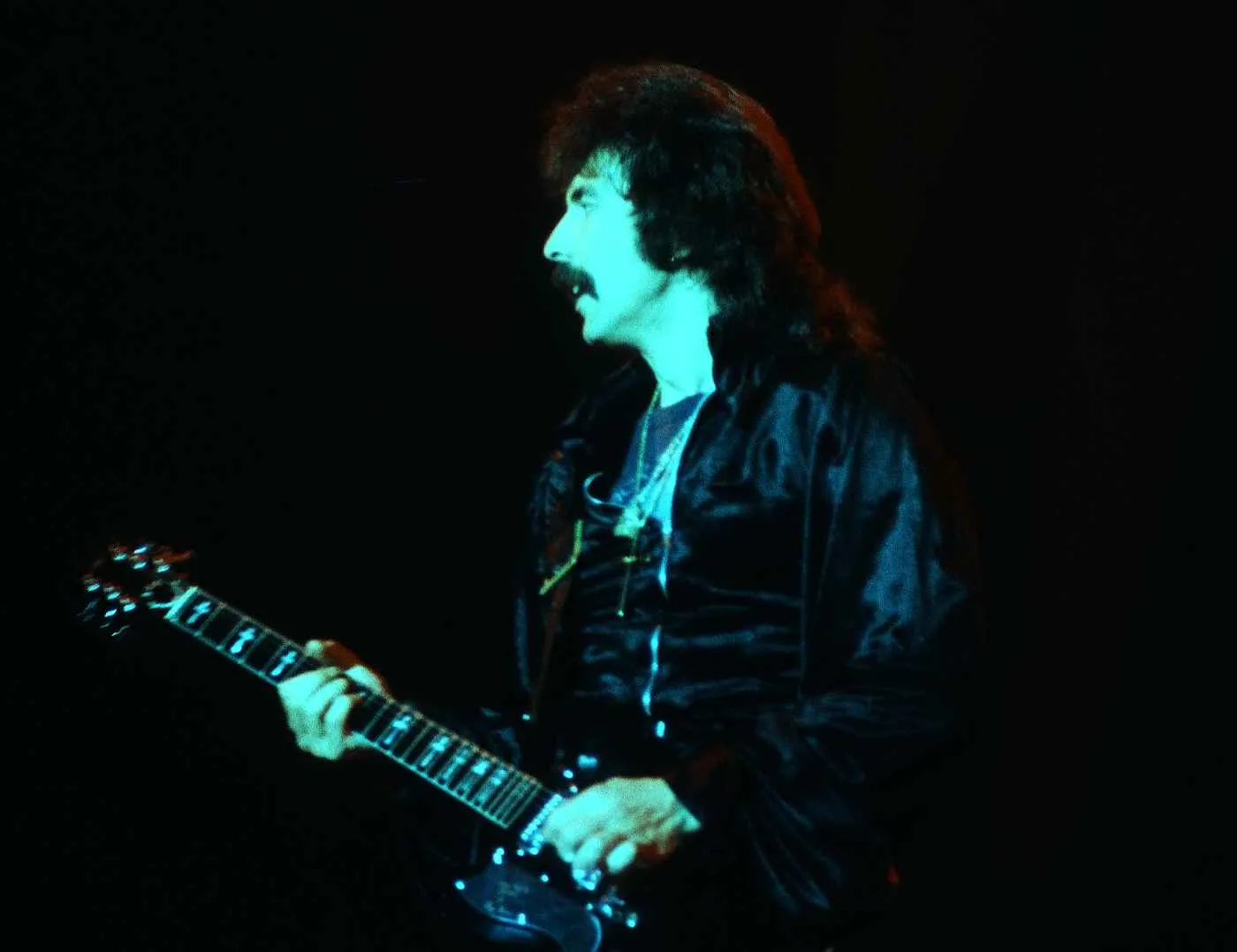 Tony Iommi na koncercie w New Haven w 1978 roku